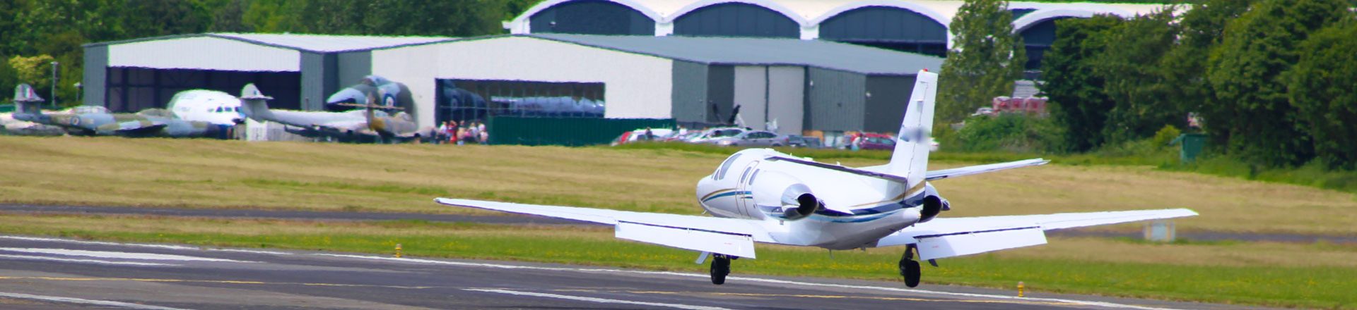 aircraft-hangar-buildings-banner